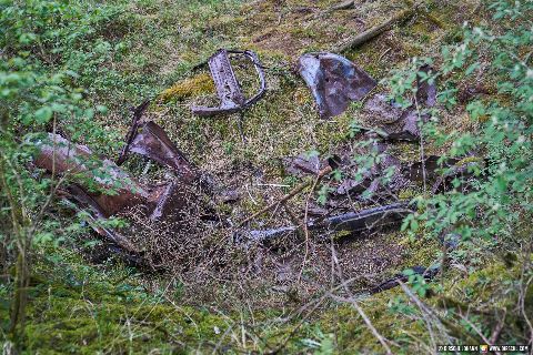 Gemeinde Mühldorfer_Hart Landkreis Mühldorf VW Käfer Wrack von oben (Dirschl Johann) Deutschland MÜ